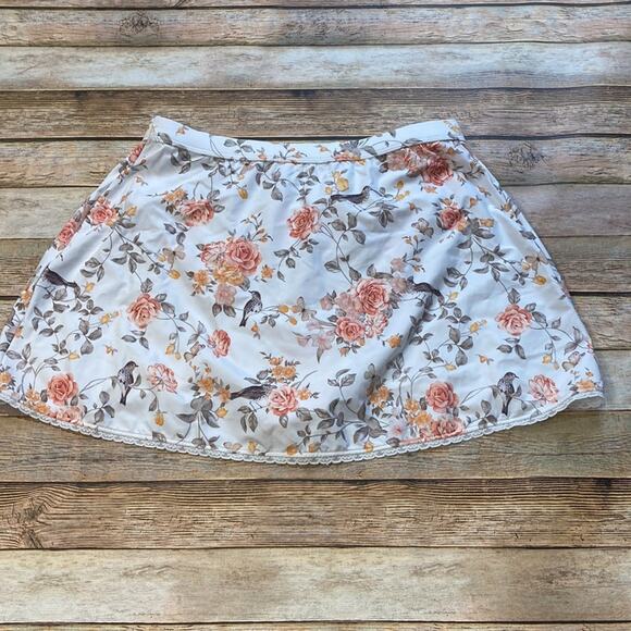 WeWoreWhat Floral Skirt Bikini Bottom NWT Medium - Picture 4 of 5
